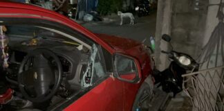 Hetlevrad granne i Pattaya-området attackerar man och hans lastbil med hammare på grund av högljutt pickupljud