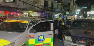 Motorcykeltaxiförare i Pattaya misshandlad av två utländska män efter att ha bett dem flytta olagligt parkerad motorcykel