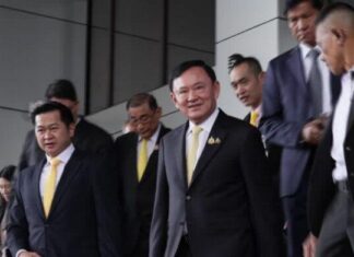 Były premier Tajlandii Thaksin Shinawatra całkowicie zwolniony warunkowo po królewskim ułaskawieniu