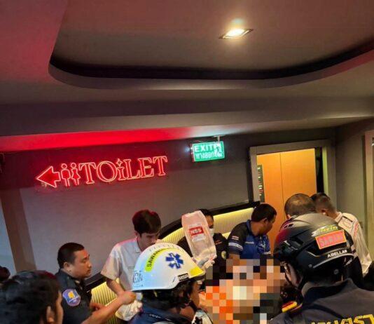 Un touriste indien a repris conscience après s'être évanoui dans une boîte de nuit de Walking Street à Pattaya.