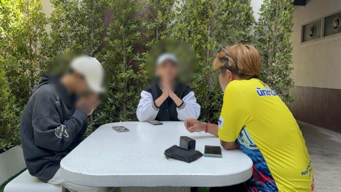 Двое хозяев бара в Паттайе извинились за инцидент с дорожной яростью, ставшим вирусным, утверждая, что иностранный водитель первым их обругал