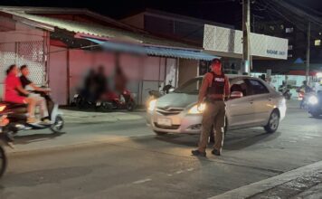 Noodle Shop Feud Erupts into Public Street Brawl in Pattaya as Rival Vendors Clash in Front of Shocked Tourists and Police