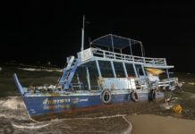 Strong Waves and Winds Smash Tourist Boat Ashore in Pattaya, Causing Heavy Damage; Owner Suspects Anchor Rope May Have Been Cut