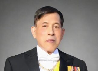 タイはマハ・ワチラロンコン国王陛下の誕生日を祝う
