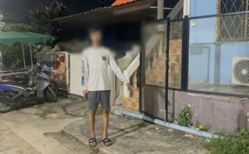 파타야에서 배달 기사의 오토바이를 도둑들이 1분도 안 되는 시간에 훔쳐가자 피해자는 정의 구현을 요구하고 있다.
