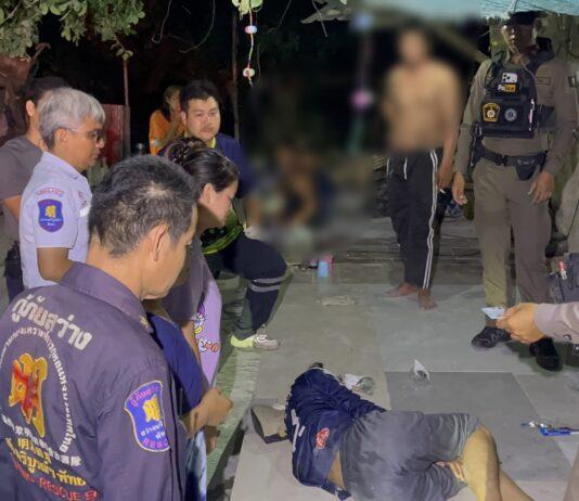 Un violento enfrentamiento estalló en una planta de cemento de Pattaya después de que un conductor de hormigonera golpeara a un compañero de trabajo en la cabeza con un palo de madera y huyera del lugar.