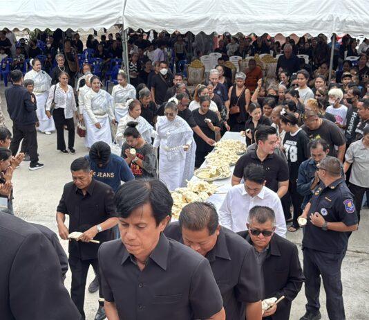 Relatives of Murdered Thai Family Demand Death Penalty for Killers as Chonburi Family of Three Cremated