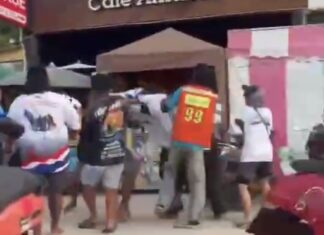 Koh Larn Speedboat Operators Clash in Beachfront Brawl Over Allegedly Poaching Customers