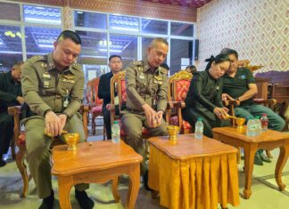 Pattaya Officials Join Second-night Memorial for Grandma Pim Sukwattana