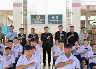 Pattaya Deputy Mayor Opens Anti-Drug Training for Students on Koh Larn