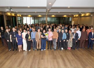 Pattaya Mayor Attends August Meeting of Local Business and Tourism Association, Discusses Upcoming Events and Festivals