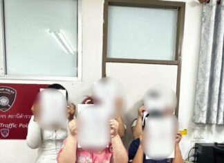 Sattahip Police Fine 5 Women for Dancing and Doing Somersaults in the Middle of Sukhumvit Road