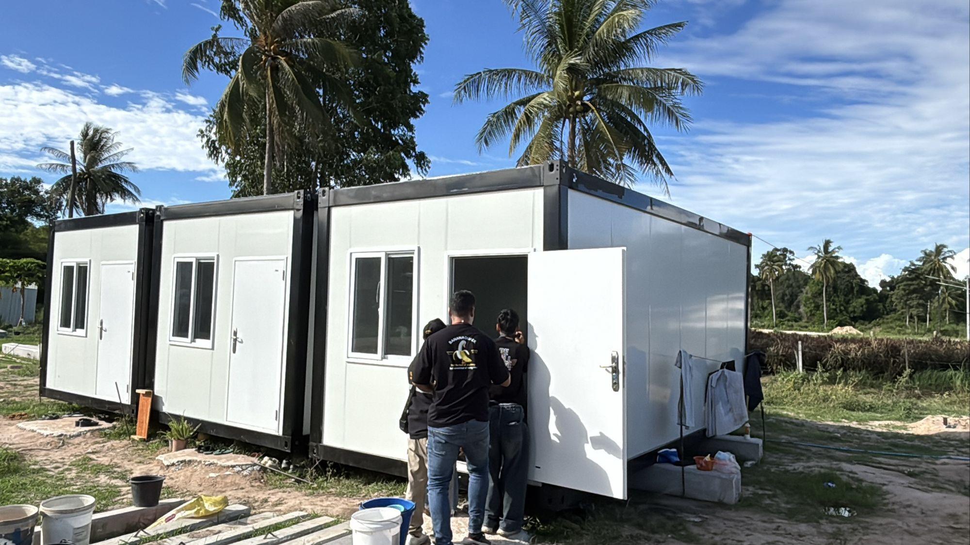 Myanmar Man Stabbed to Death After Drunken Argument at Workers' Camp Near Pattaya; Police Officer Cut by Suspect During Arrest