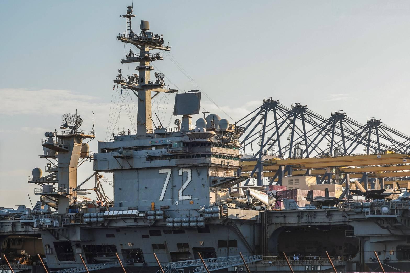 Pattaya Lottery Buyers Snap up “72” After U.S. Carrier Visit 1788893643297
