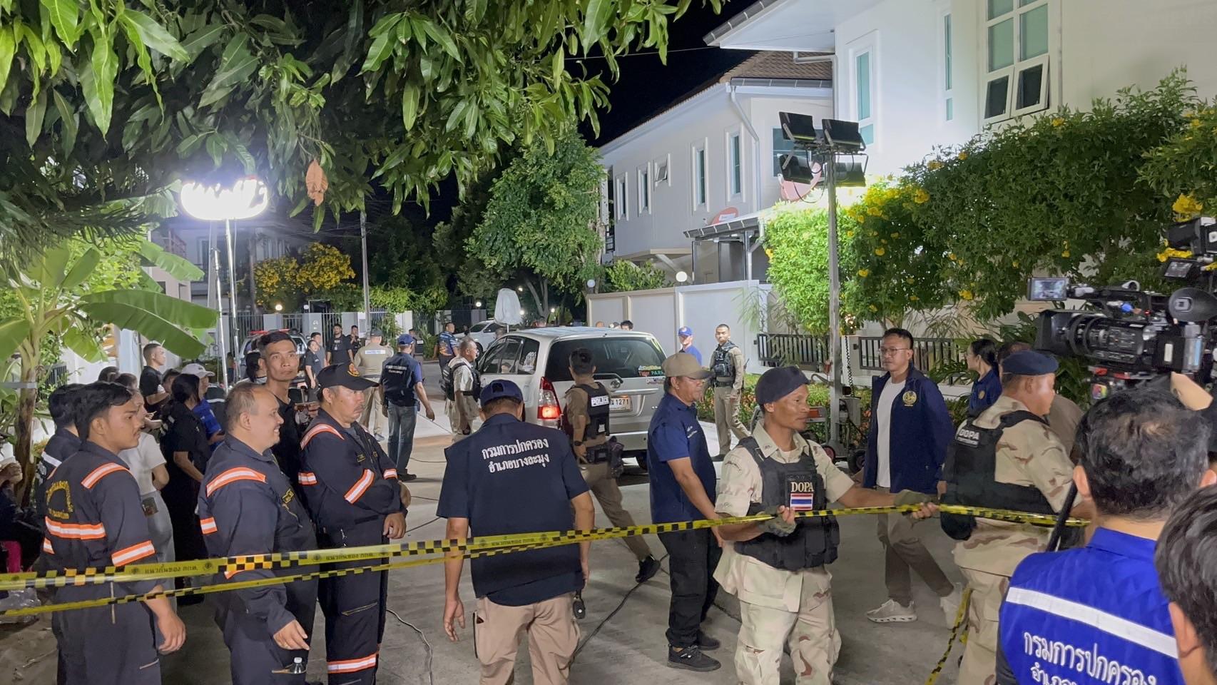Suspect, A Police Officer, in Killing of Kindergarten Teacher at Her School in Banglamung Remains in Standoff With Police Overnight 1788991656909