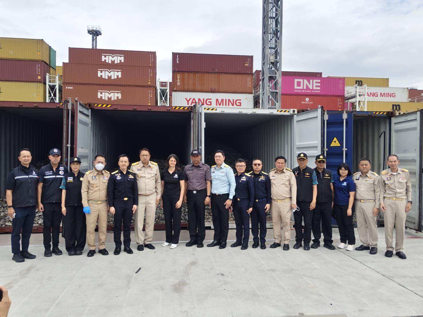 Environment Minister Leads Multi-Agency Probe of Suspect E-Waste Containers at Laem Chabang 1789366650353