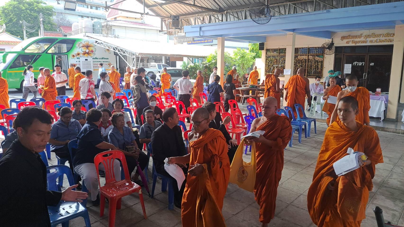 Hospital Brings Health Screening to Monks in Sri Racha 1789625914484