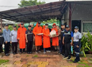 Khao Mai Kaeo Mayor Leads Aid Delivery to Flood Victims in Ban Phu Sai and Ban Thung Sa Kaeo During Persistent Rain