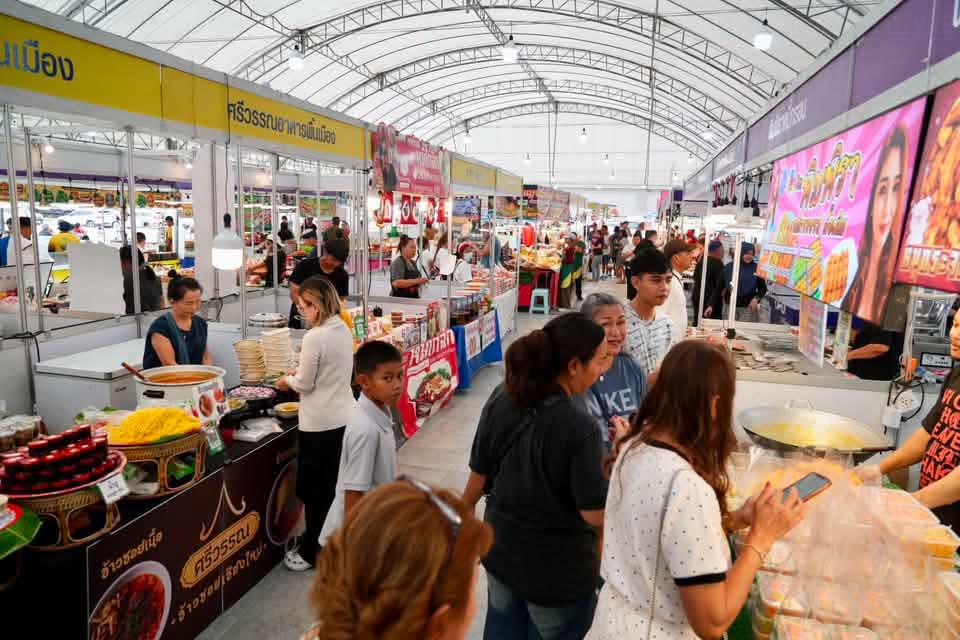 Pattaya Mayor Opens One Stop Shopping Expo, Expecting 100,000 Visitors FB_IMG_1789243637314