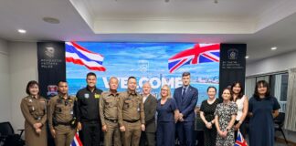 La policía de Pattaya informa a la embajada británica sobre la seguridad turística tras las conversaciones mantenidas en el ayuntamiento sobre accidentes y cannabis.