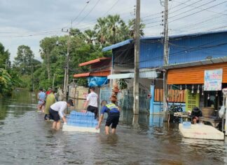Pattaya Tourist Police Take Food, Water, and Drones into Flooded Bang Khla to Help Flood Victims