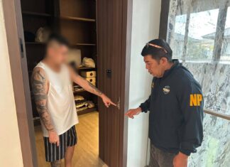 Un expatriado extranjero en Pattaya afirma que tres hombres armados, posiblemente chinos, irrumpieron en su casa, lo encañonaron y le robaron más de 35 millones de baht en criptomonedas, relojes y objetos de valor.