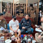 Police Raid Four Bangkok Luxury Estates in Eighth Phase of Nominee Crackdown, Seize Many Homes Worth More Than 6 Billion Baht, 86 Arrest Warrants Issued for Foreign Nationals S__418930734-728x546